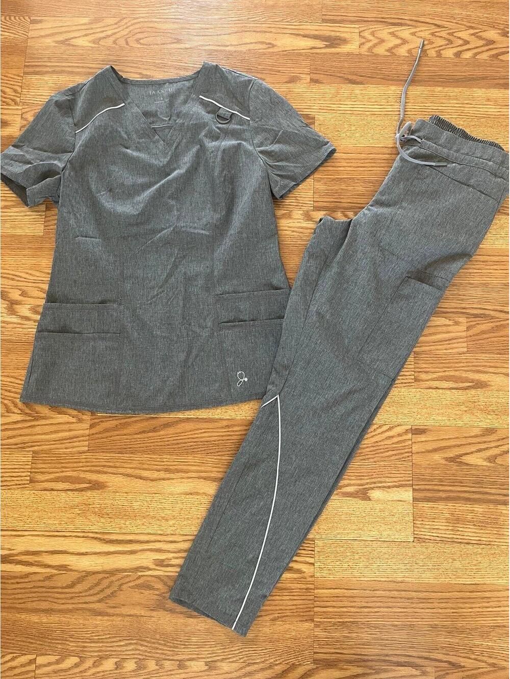 Jaanuu gray medical scrubs set (Size small)